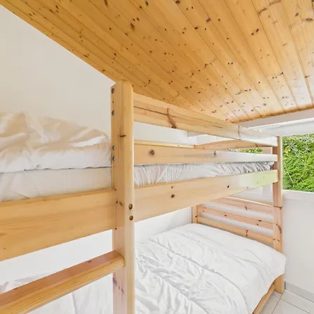 בית נופש Pour 6 *