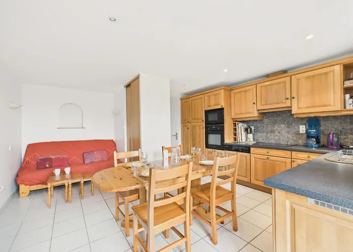 Semesterbostad Pour 6 *